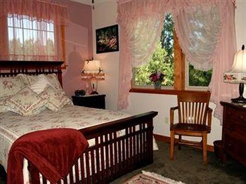 River House Bed And Breakfast Nine Mile Falls Bagian luar foto