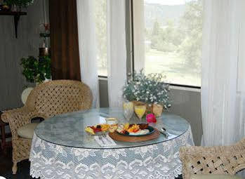 River House Bed And Breakfast Nine Mile Falls Bagian luar foto